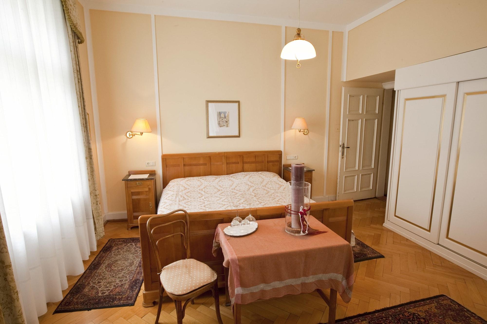 Hotel Westend 3*